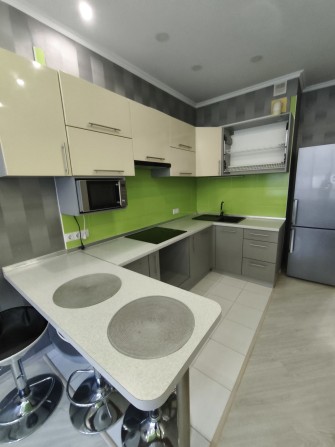 На 1,2,3 месяца!!!Сдаётся квартира в ЖК Гольфстрим на 5м этаже - фото 1