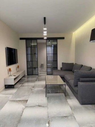 красивая 2х ком квартира, комфортный этаж, место в паркинге, Армейский - фото 1