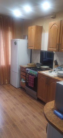 Сдам 3 ком квартиру от месяца до трёх - фото 1