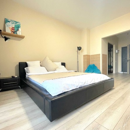 Аренда квартиры долгосрочно Аркадия ЖК Морской 37м2 3эт лоджия - фото 1