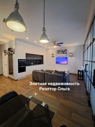 Сдам 2-ух спальную дизайнерскую квартиру 10 Фонтана ЖК "Санторини"! - фото 1