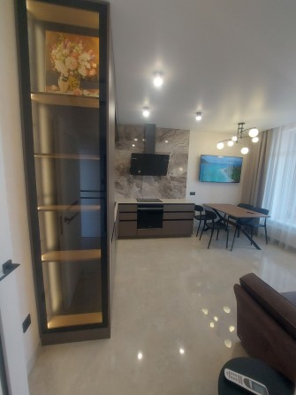 Сдам кухня- студия и 2спальни ЖК Омега/ Толбухина 135 - фото 1