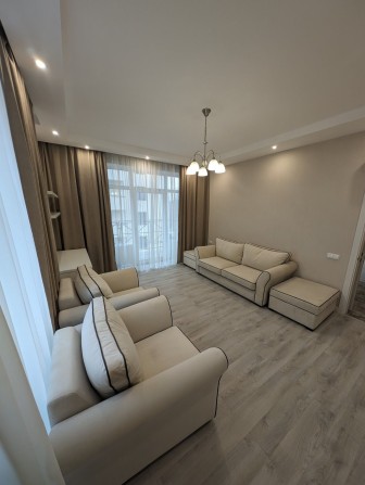 Квартира в сучасному будинку у Гатному біля метро - фото 1