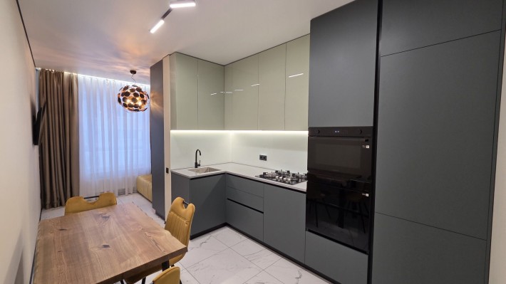 Велика 1-к квартира з якісним ремонтом. Перша здача. Петрівські липки. - фото 1