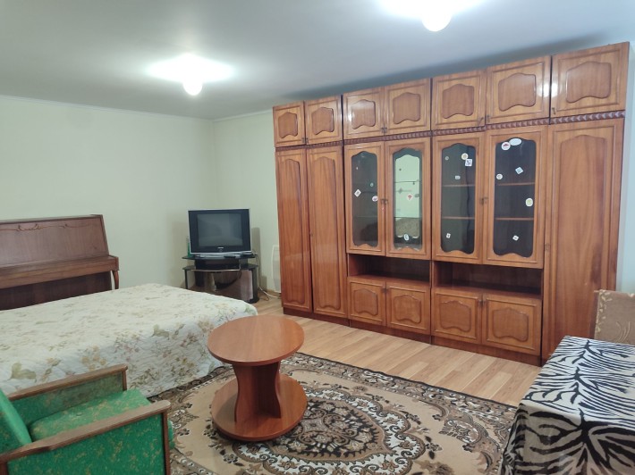 Здам однокімнатну квартиру в приватному будинку - фото 1