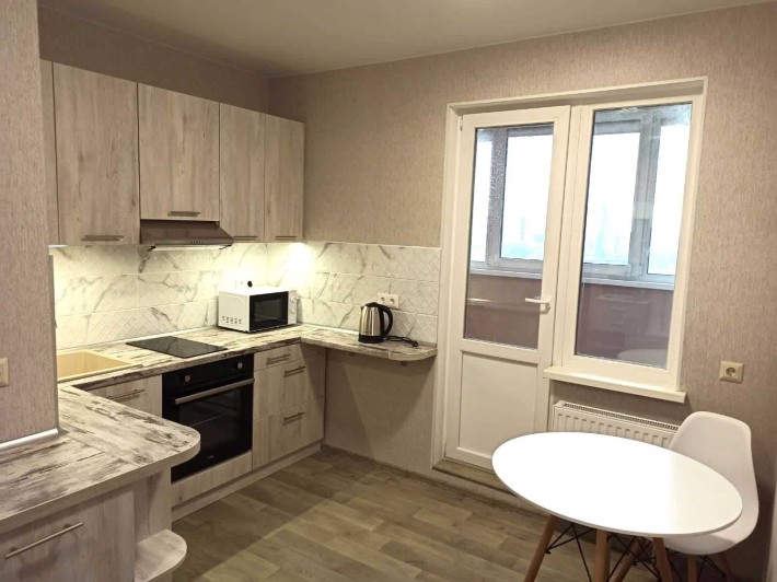 Здам 1-кімн 39 кв  Самійла Кішки 5Б ремонт нові меблі техніка - фото 1