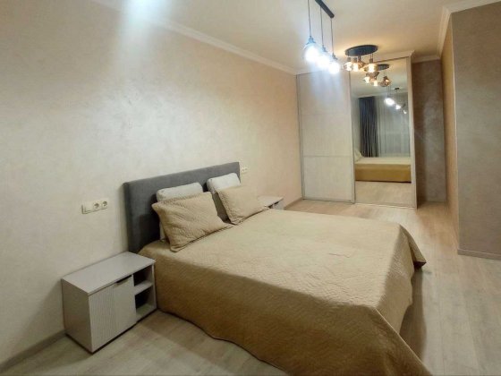 Сучасна ЖК "Місто Квітів" метро Сирець ІНВЕРТОР Тираспольська 54 Київ