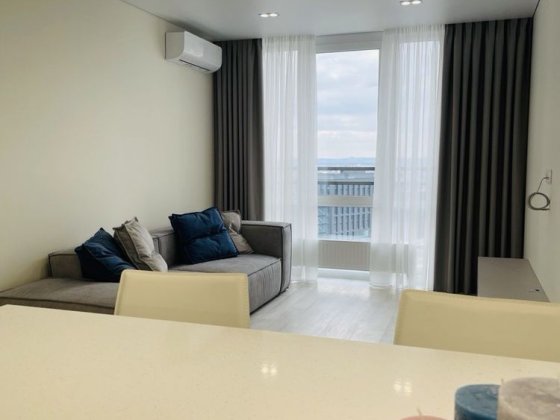 Довгострокова оренда квартири після ремонту (перша здача). Київ