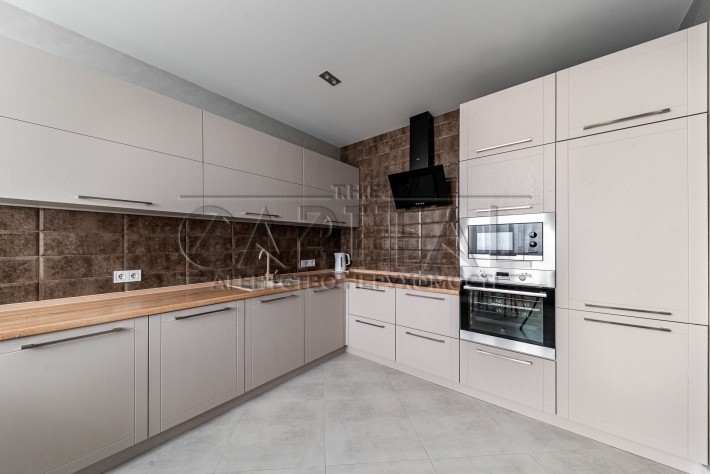 Аренда светлой 2-к Подвысоцкого ГЕНЕРАТОР  Новопечерские Липки - фото 1