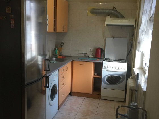 М Житомирська 10хв.проїхати.вул.Зодчих чотирикімнатна  (студія) Киев