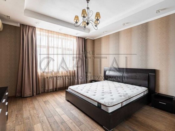 Оренда дворівневої 3-кімнатної квартири у центрі столиці Киев