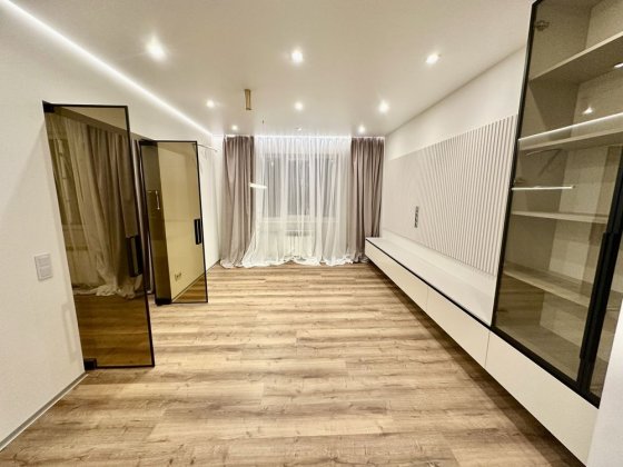 Перша сдача 3 к. з евроремонтом по вул. Мостицька, 26 Київ