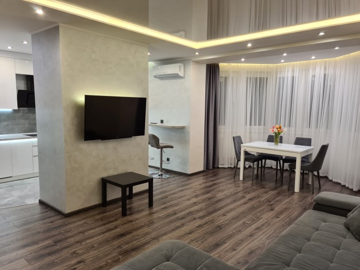 Оренда 4-х кімн. квартири Макіївська 10. Оболонський р-н. БЕЗ КОМІСІЇ. - фото 1