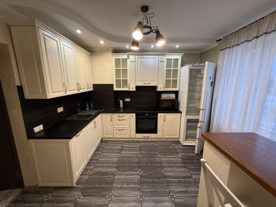 Оренда 2к Здолбунівська 13 Позняки. Генератор . Киев