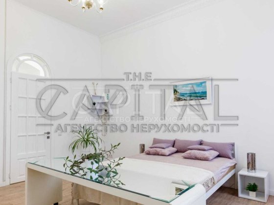 Костянтинівська 1 центр Подолу ДВОРІВНЕВА з високими стелями Хрещатик Киев