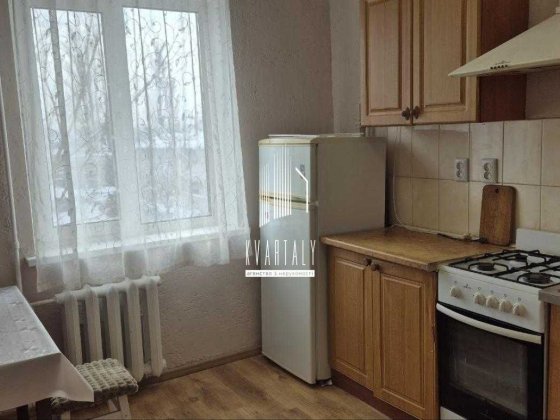 2 кімнатна квартира з газом на Виноградарі Киев