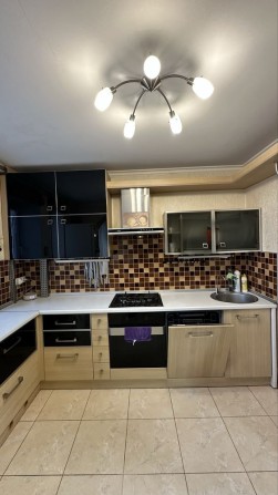 70м2 Поділ 3 кім метро газ паркомісце Костянтинівська 59/5 - фото 1