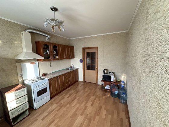 Актуально Власник аренда1комнатнаДрагоманова,1д10500торг Киев