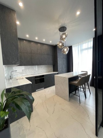 Оренда 3х ком квартиры, 38-я Жемчужина,ул. Жилянская 68! - фото 1