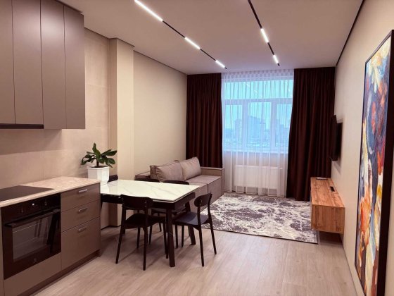 Оренда квартири з паркінгом біля метро Дарниця , Краківська Соцмісто Киев