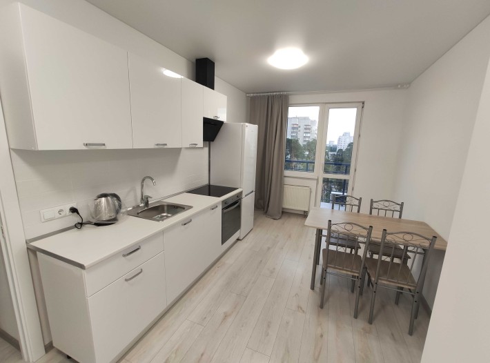 Здам 1 кв метро Житомирська Берестейський проспект 131 а перемоги - фото 1