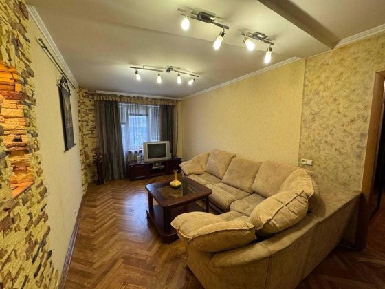 Виноградар, Світлицького 26 а, оренда 3к квартири. Газ! Низький поверх Киев