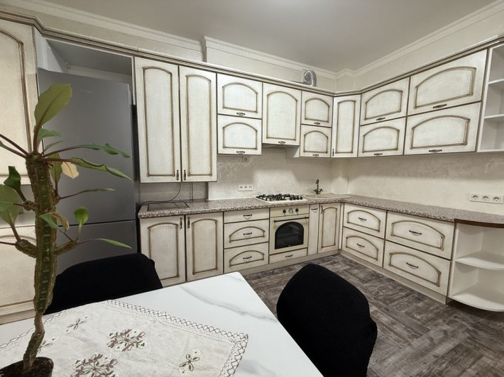 Оренда 54 м2 затишку вул.Щаслива 45 поряд ЖК Софія,Волошковий,Резиденс - фото 1