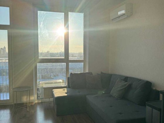 Смарт-квартира 28 м² з новим ремонтом і панорамними вікнами. м.Теремки Чабани