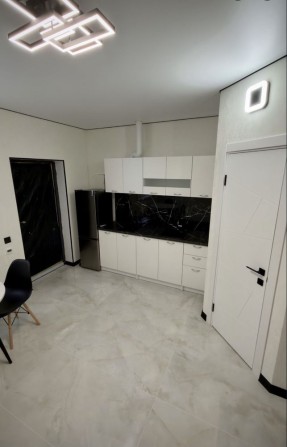 Оренда 1к квартири з власним двориком та генератором  Білогородка - фото 1