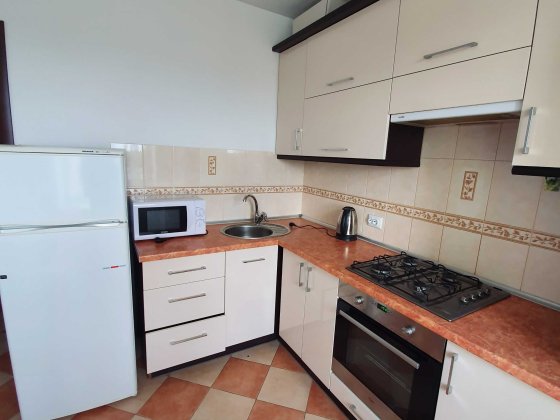 Новий будинок! Однокімнатна квартира Метро Житомирська – 15 хвилин Чайки