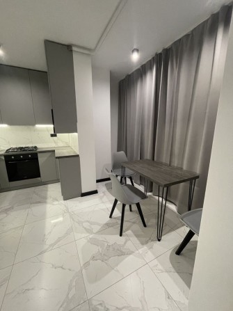 Оренда власник ЖК Гранд Віледж Вікторія Гарденс King Cross Сокільники - фото 1