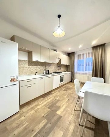 Оренда 3 кім. квартири по вул. Сахарова м. Винники - фото 1