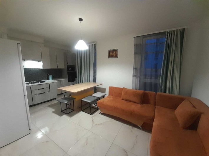 Оренда двокімнатної квартири 70 кв.м і паркомісце - фото 1