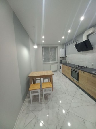 Оренда Пулюя, Наукова Галицький Лев - фото 1