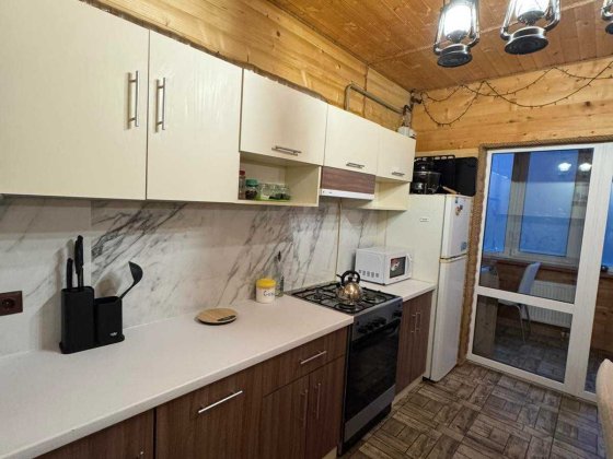 Квартира ЖК Золотая Эра, долгосрочно, 1этаж, газ Крыжановка