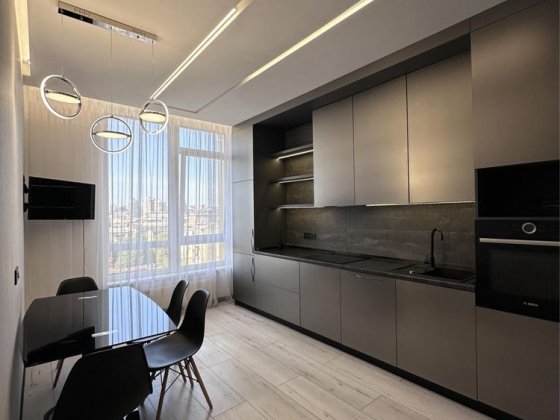 Оренда / Квартира  Київ, Голосіївський район, вул. Жилянська, 68 Київ