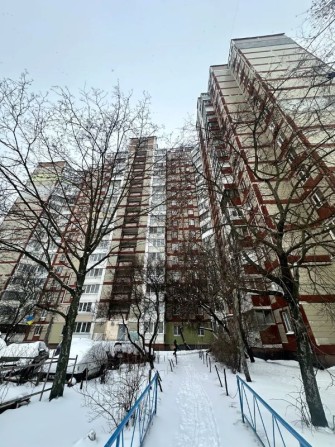 Продаж 3-к квартири просп. Червоної Калини 71 - фото 1