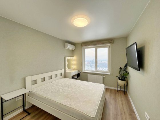 Продаж 2 к квартири (євродвушка) по вул. Приміська, 26-А м.Теремки Киев