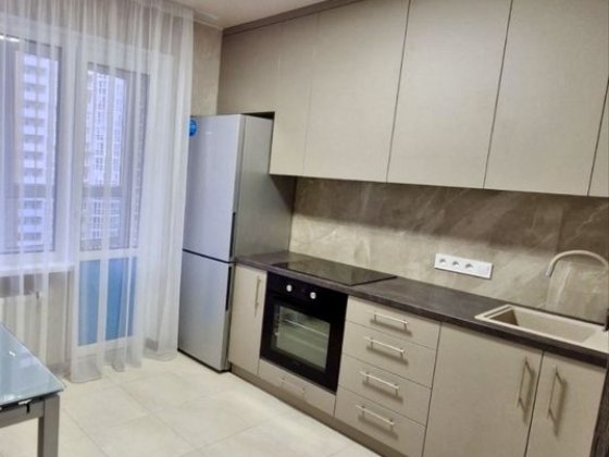 Сдам 1 ком квартиру м Осокорки Позняки є вода тепло Киев