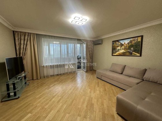 Оренда 2-к картири Вул. Старонаводницька 4А, метро Печерська| ЦЕНТР Киев