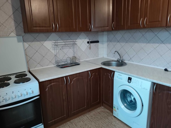 2к.Кошиця 10/21. Метро Харківська, Позняки пішки - фото 1