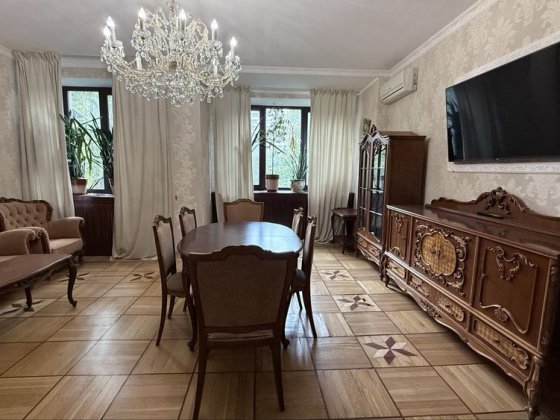 ВІД ВЛАСНИКА!!!Сдаю в аренду 4-кфмнатну квартиру Киев