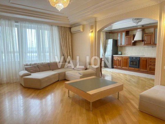 Здається в оренду 3-к квартира на вул.П.Мирного, 28а, "Корона". Без %. Київ