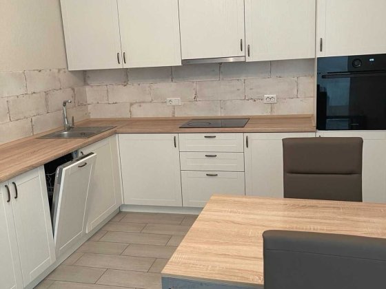 БЕЗ % СВОЯ 1кім Студіо Ділова Тютюнника (Барбюса) Велика Васильківська Киев