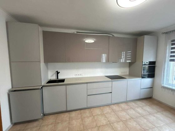 3 к. 105 м2, Бажана, 36, м. Харківська 2 хв. Позняки, Осокорки. Киев