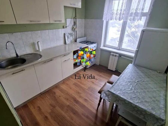 Здається простора 1-к на куренівці, готова до заселення. Киев