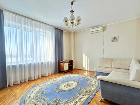 Оренда: 2-кімнатна квартира на вул.Булаховського,5Г, Святошинський р-н Київ