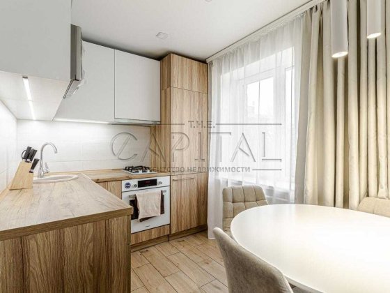 Здається 2-к квартира в центрі Києва, Печерський узвіз (м. Кловська) Киев