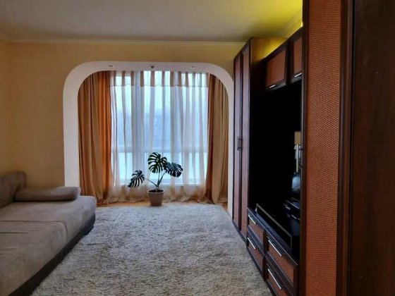 Предлагается в аренду 2-х. комнатная, раздельная квартира Киев