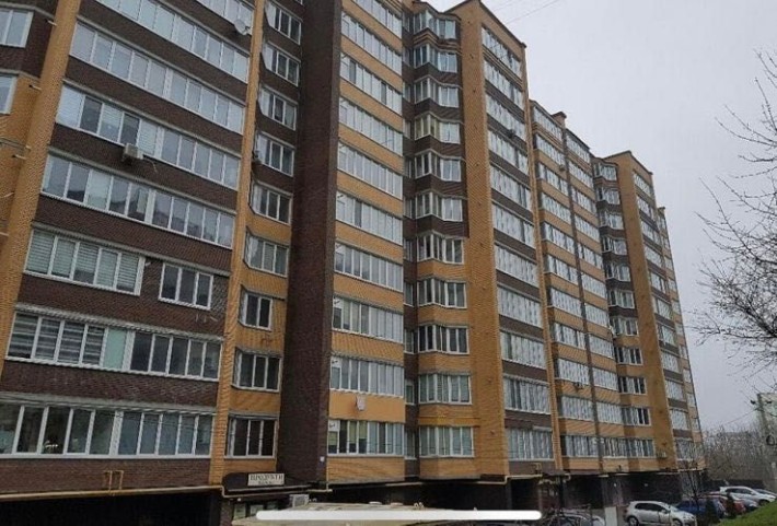 Продаж гаража в ЖК «Корона Дубово», секція 6 - фото 1